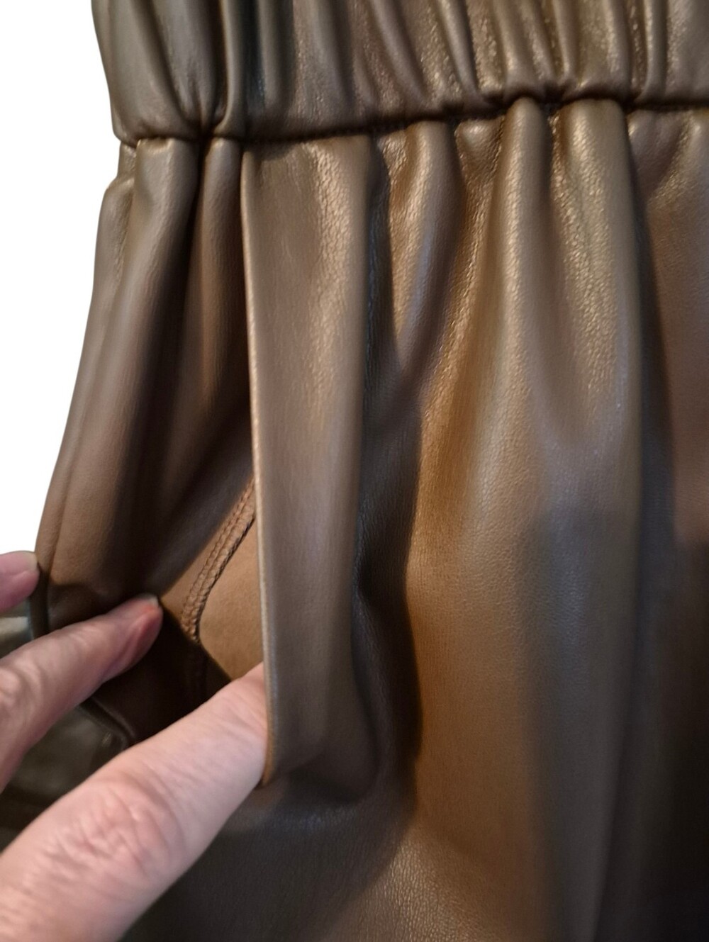 The Drop Women's Brown Faux Leather Paperbag Waist Shorts- M. U32 - Picture 3 of 6